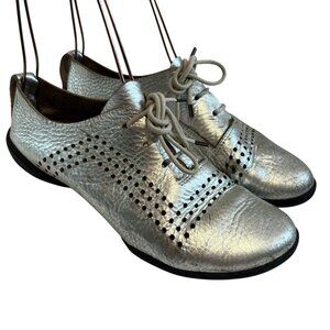 Trippen shoes silver pebbled leather perforated 36 6 lace up flats metallic